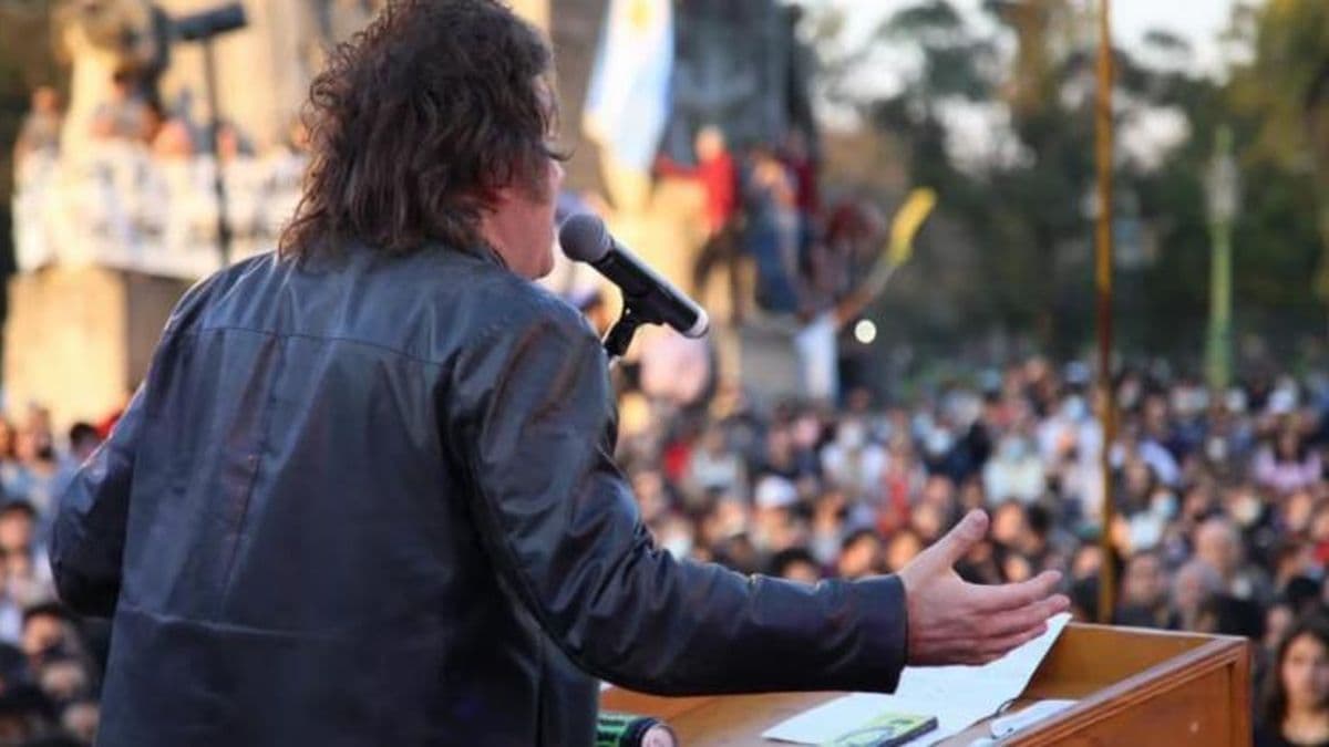 Milei ya pone en marcha su campaña para 2025