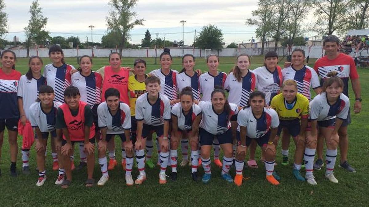 Fútbol: Pergamino empató con Azul en la ida de los cuartos de final