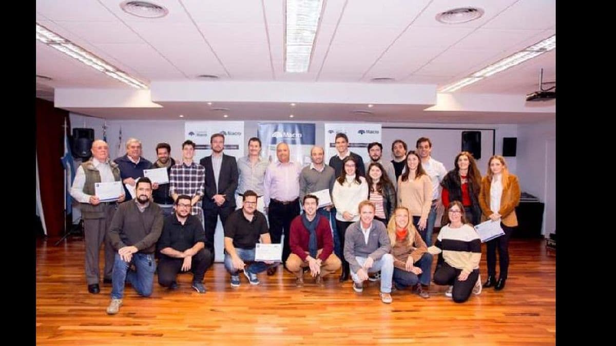 Banco Macro premió a los emprendedores participantes en Naves Federal