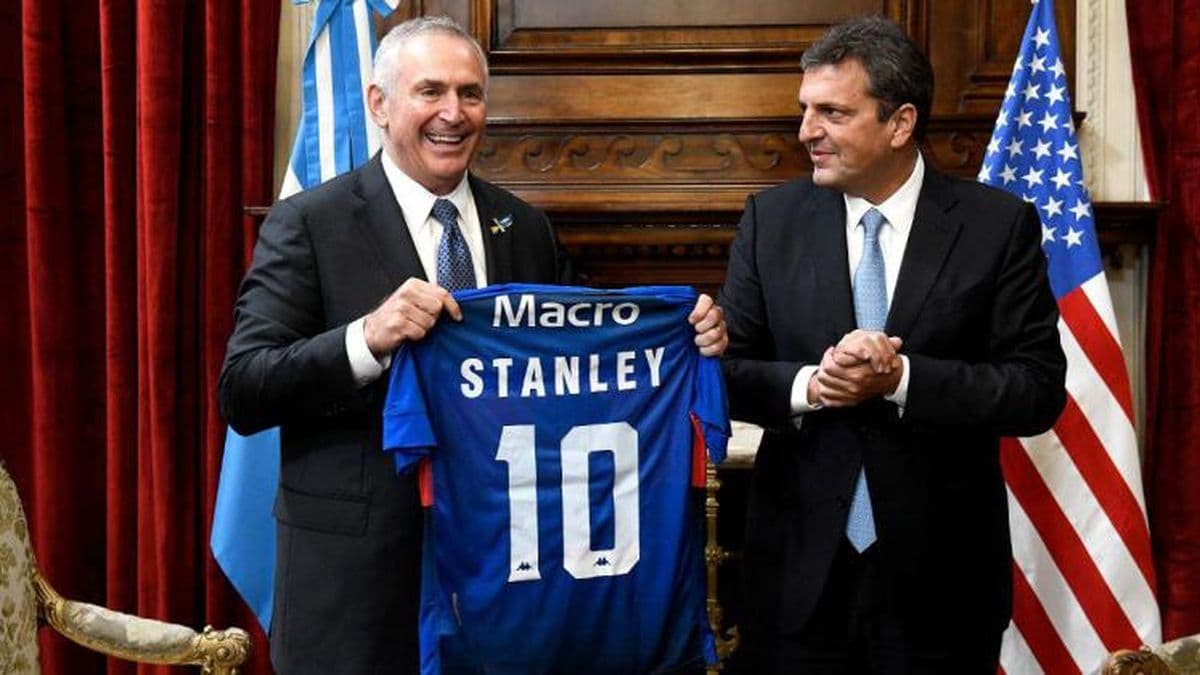 Massa recibió en el Congreso al embajador de EEUU, Marc Stanley