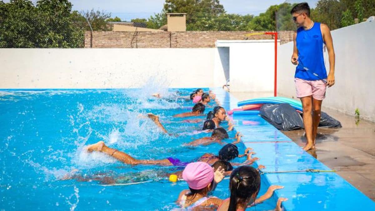 Verano en los CDC: los chicos de los pueblos también aprenden a nadar