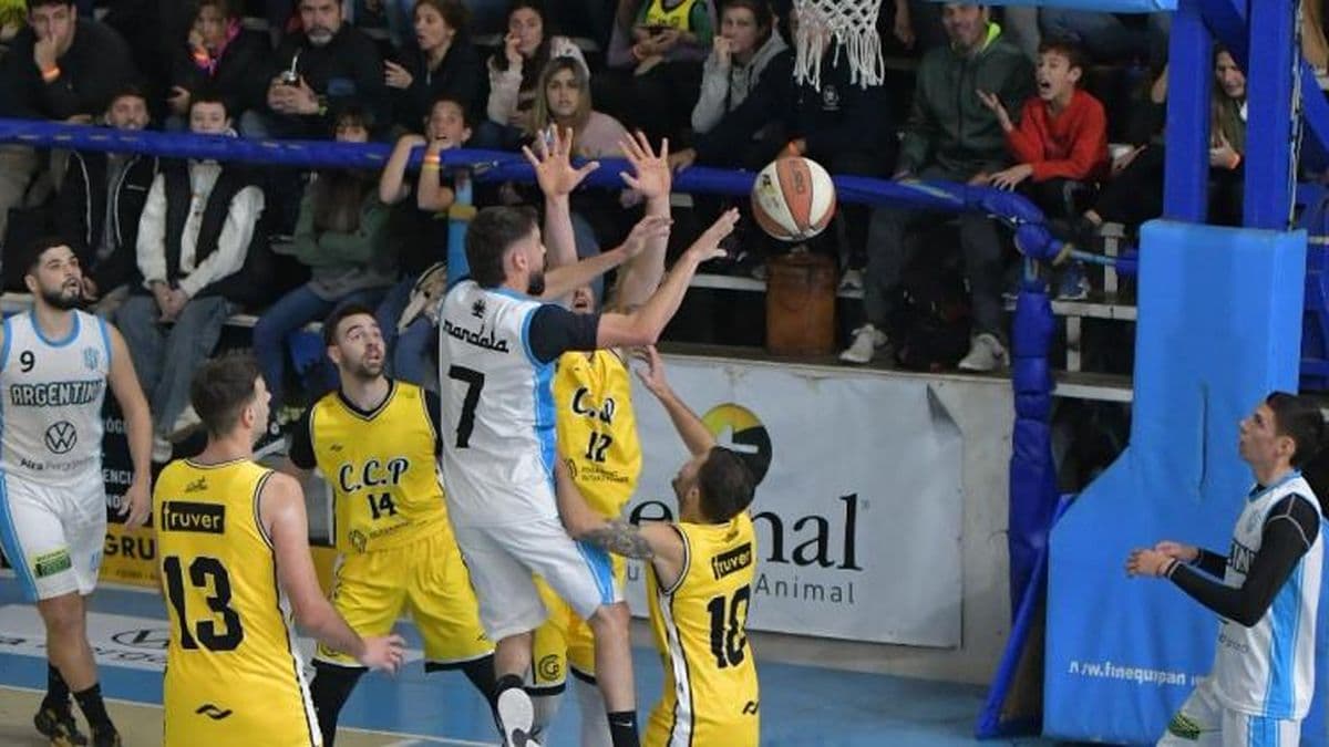 El jueves comenzarán los cuartos de final del Torneo Apertura de basquetbol local