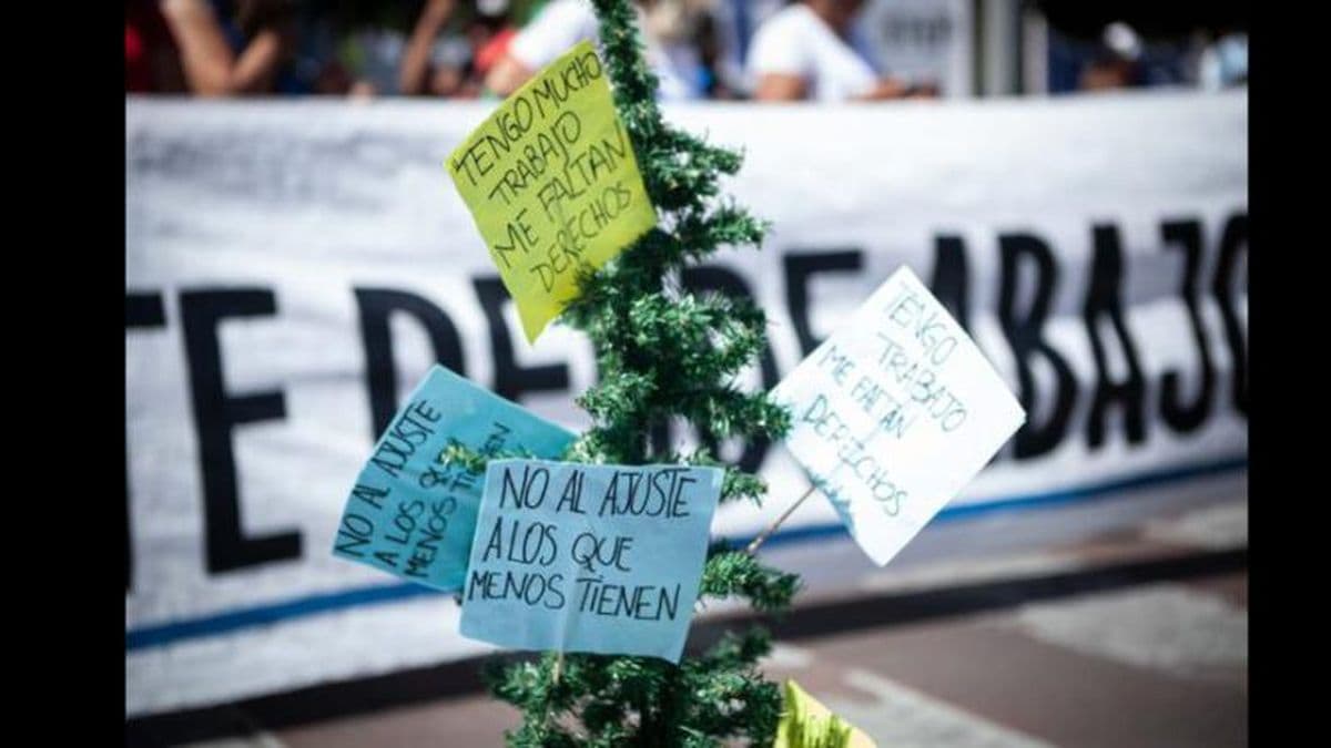 Martes de "piquetazo nacional" con 130 cortes en todo el país