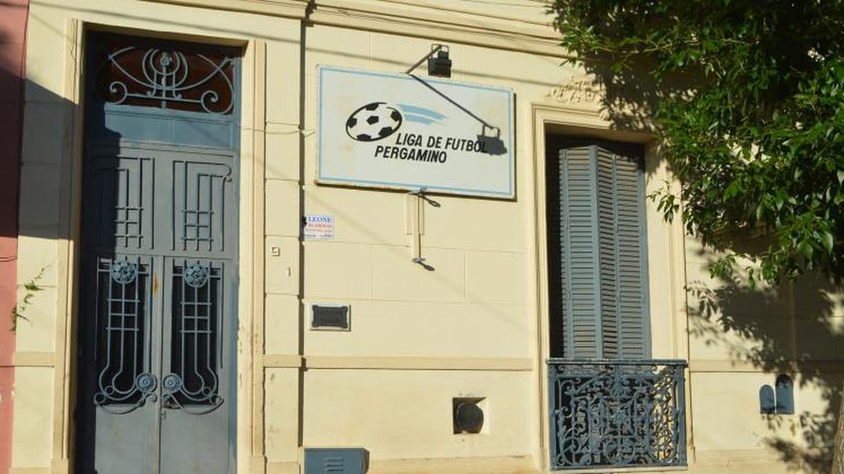 En agosto volverá a rodar la pelota en el fútbol local