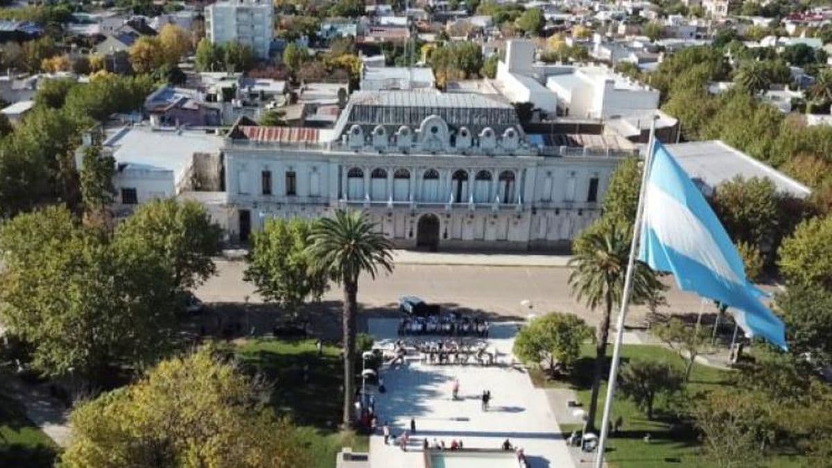 Una veintena de municipios debería incrementar su número de concejales