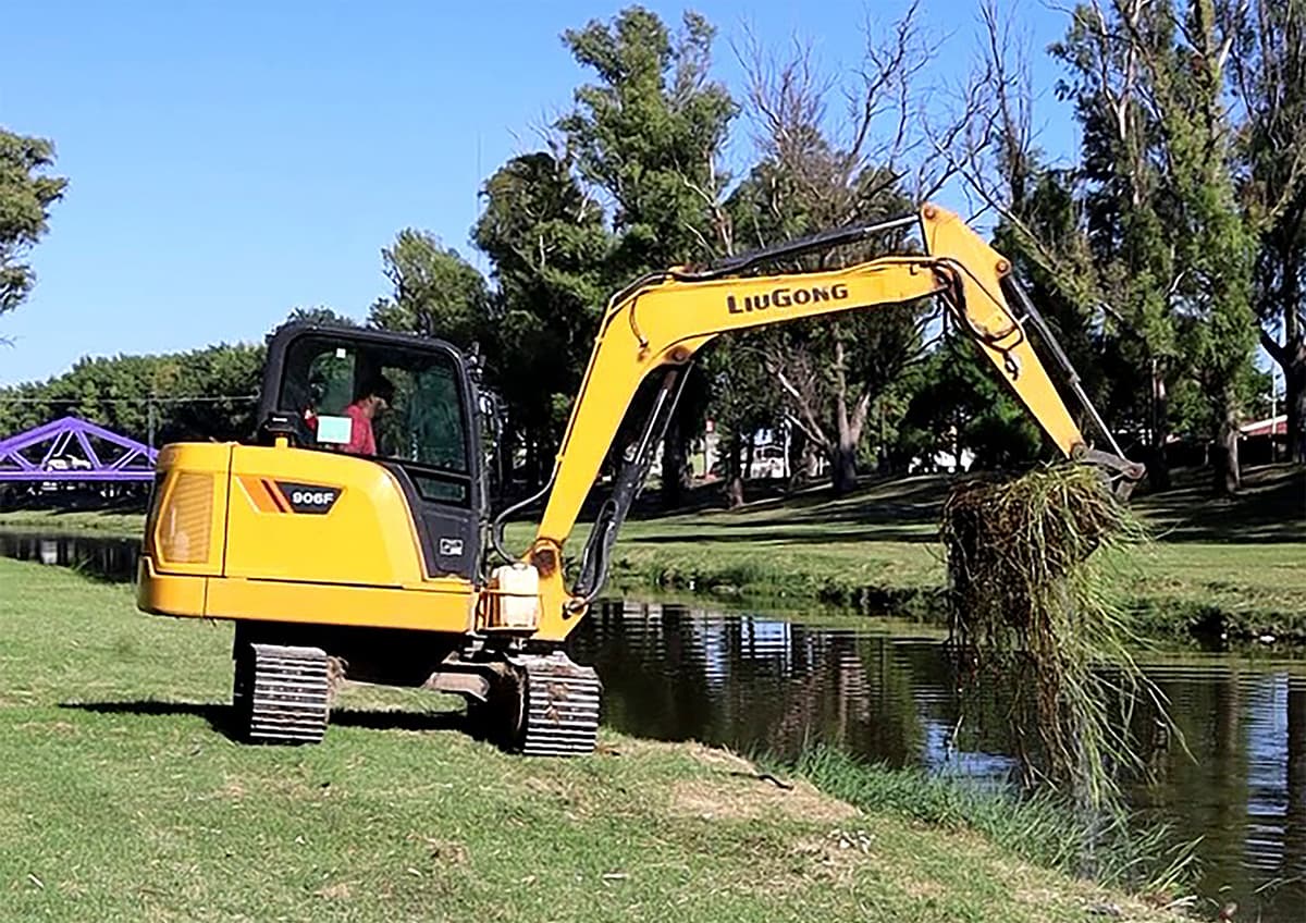 Mantenimiento y limpieza del Arroyo Pergamino