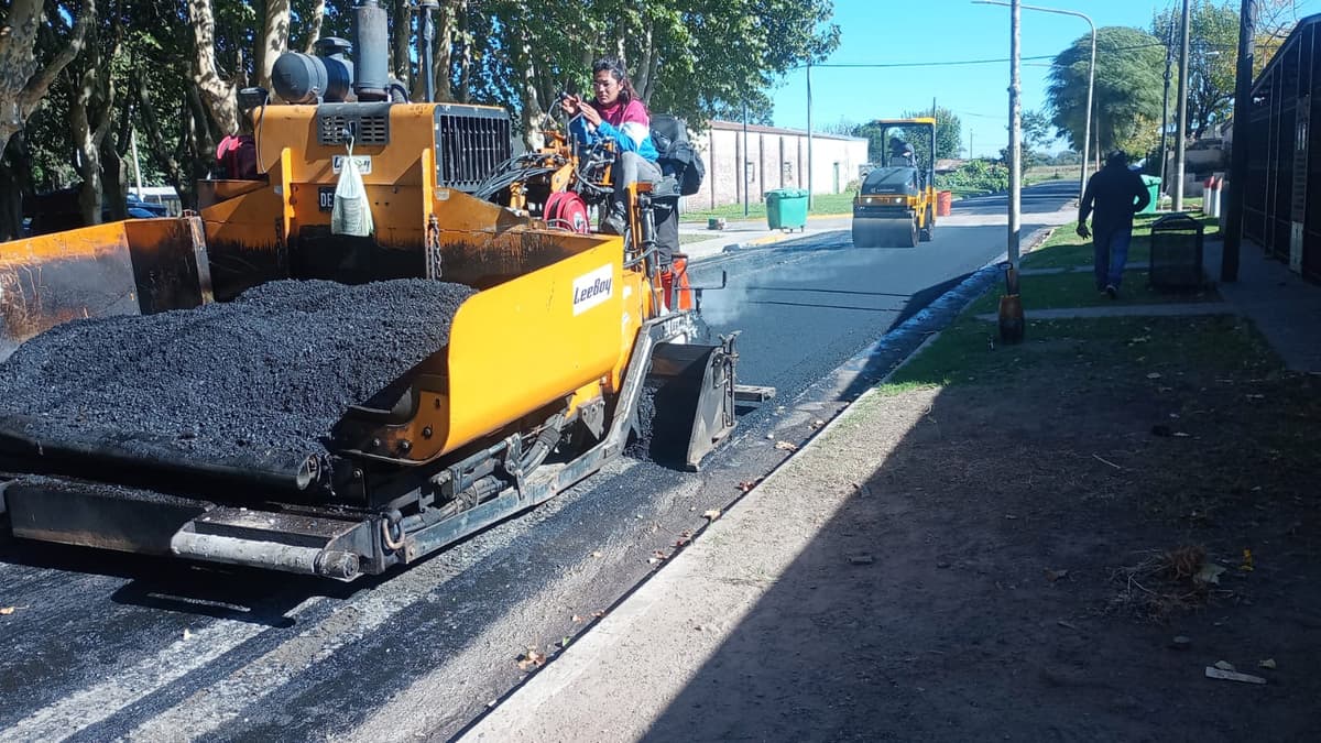 Peña: continúan las obras de pavimentación en sectores clave del pueblo