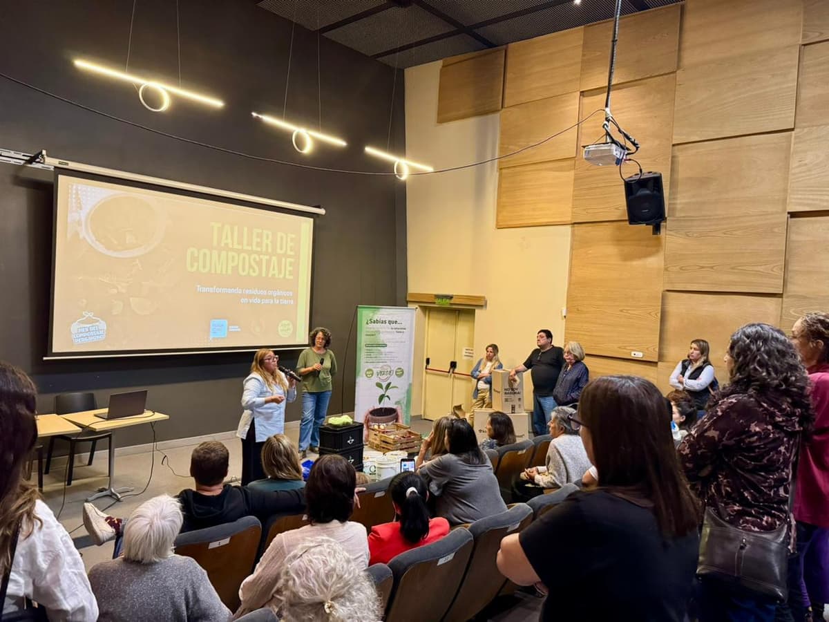 “La vida vuelve a dar vida”: taller de compostaje en la Biblioteca Menéndez