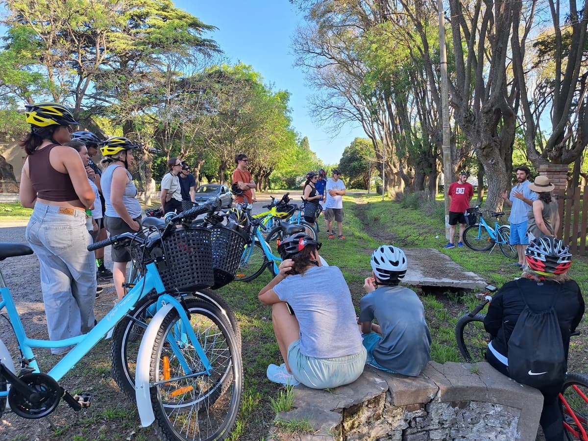Turismo sustentable: bicicleteada al atardecer en Mariano Benítez