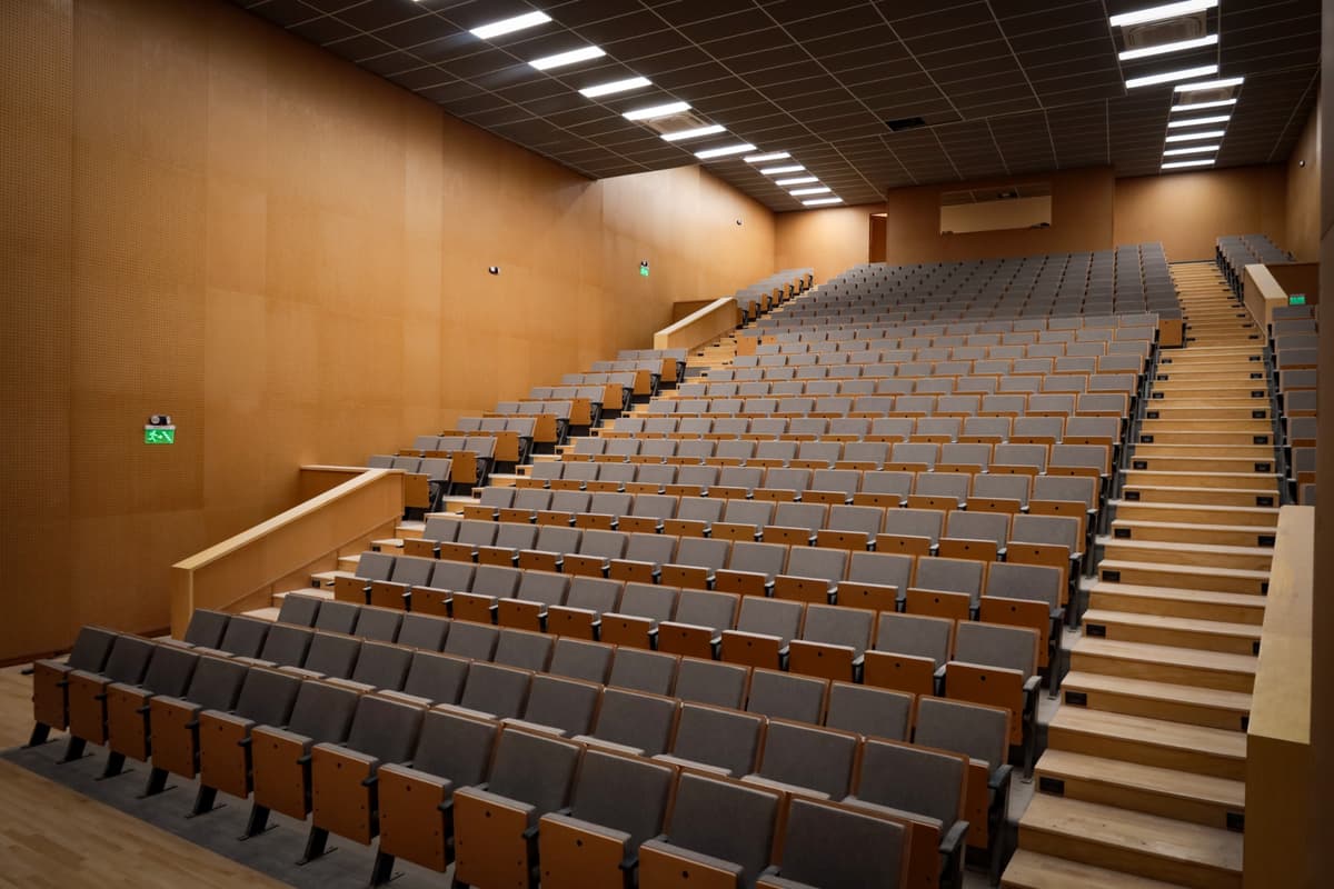 El telón vuelve a levantarse: se inaugura el Teatro San Martín