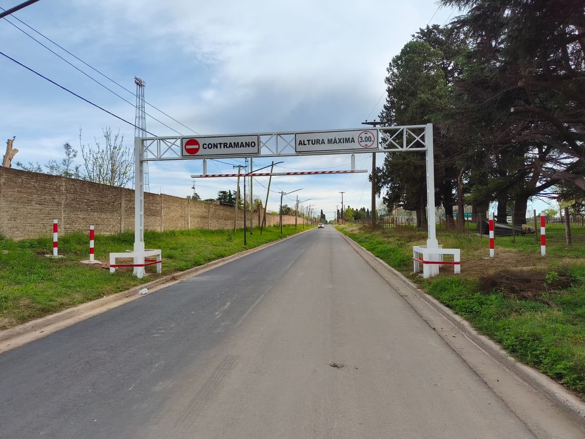 Se instalaron los limitadores de altura sobre calle Mansilla
