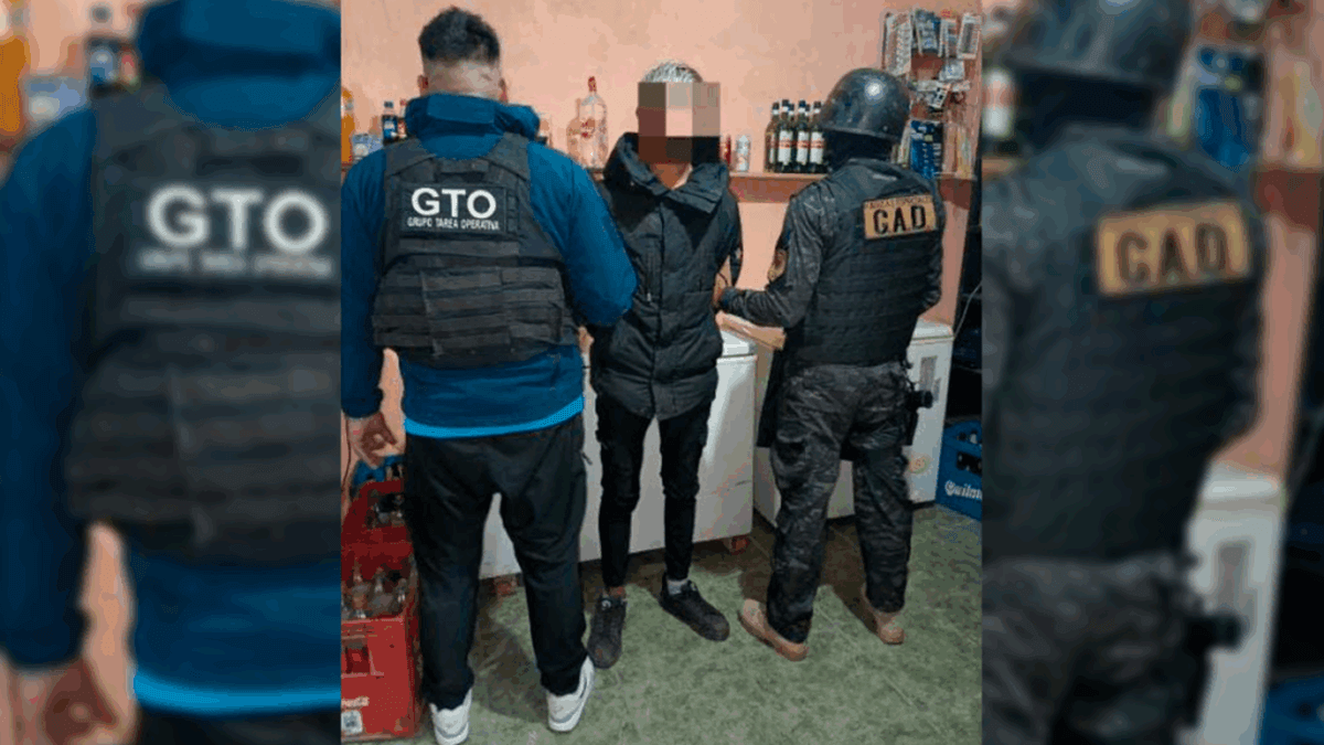 San Nicolás: allanamiento en zona oeste terminó con un detenido, motos adulteradas y droga secuestrada