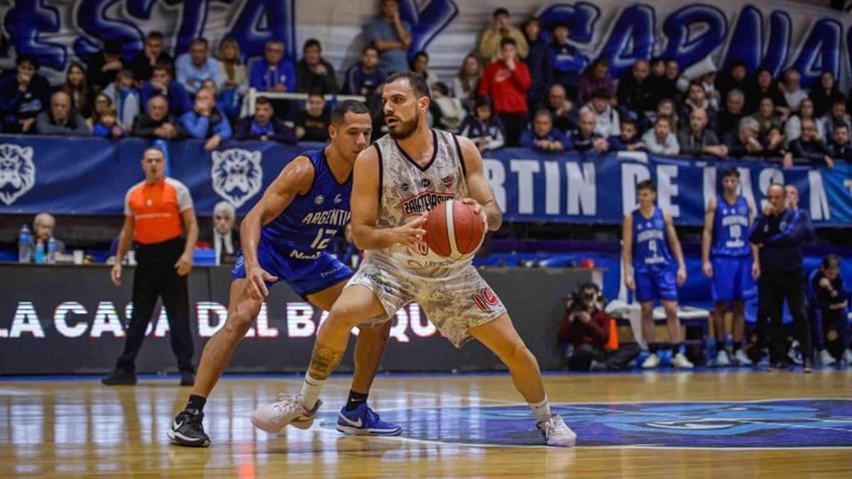 Argentino de Junín ganó un duelo clave ante Zárate Basquet y quedó a un paso de salvarse en La Liga Nacional