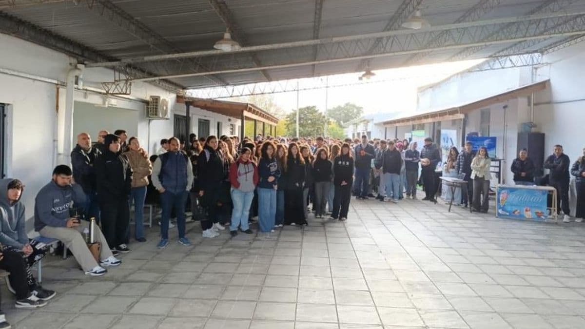 Jóvenes de Ramallo participaron en talleres de orientación vocacional para definir su futuro