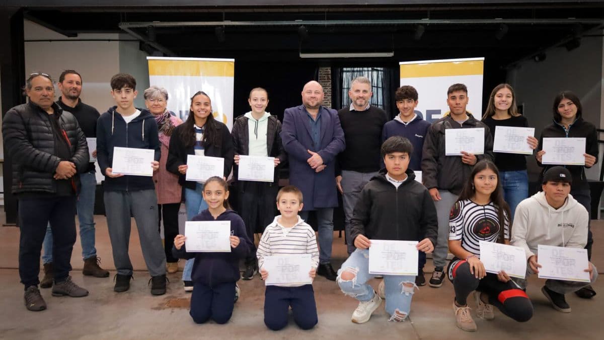 Deportistas de Pergamino recibieron becas para potenciar su desarrollo