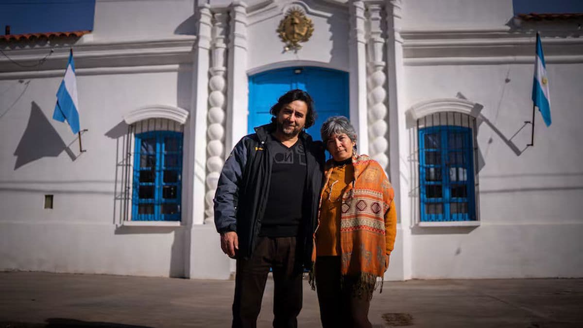 Baradero: Una locura por amor: le construyó a su esposa una réplica de la Casa de Tucumán