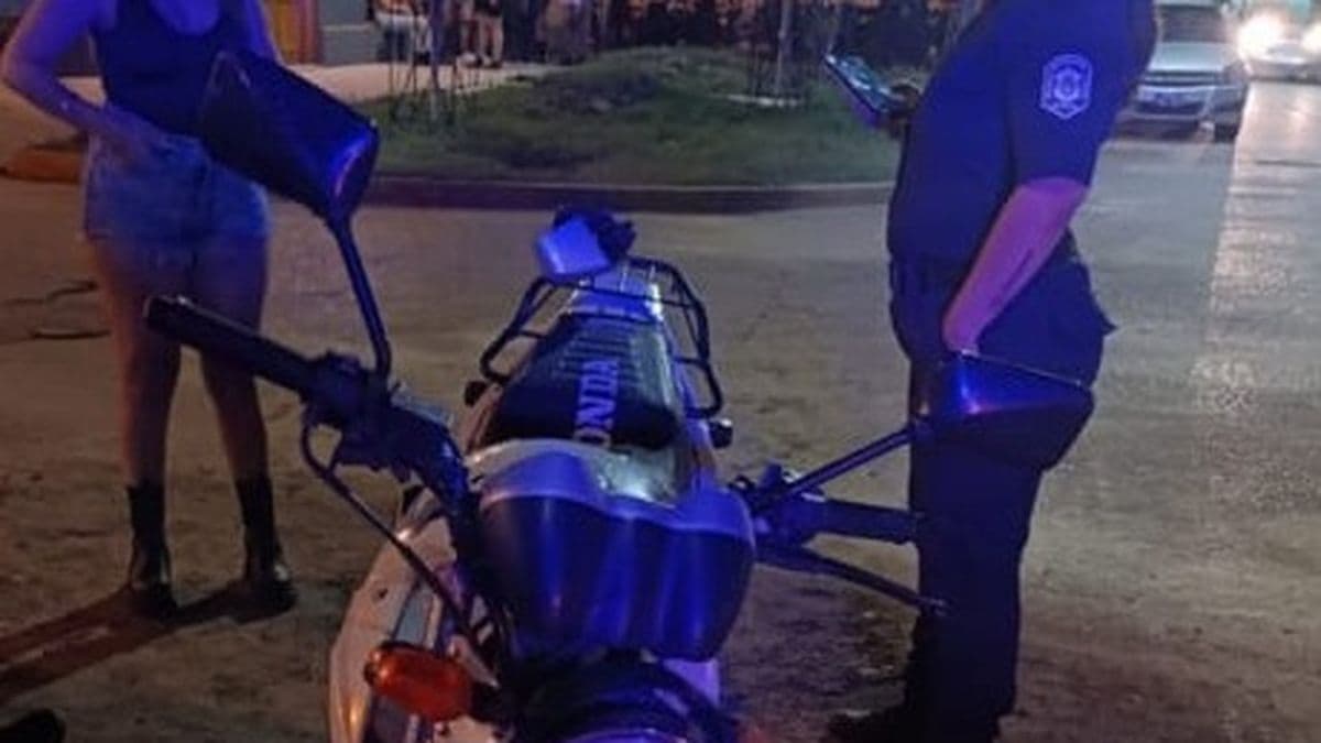 Choque con fuga en Villa Ramallo: buscan a conductor que dejó herido a motociclista