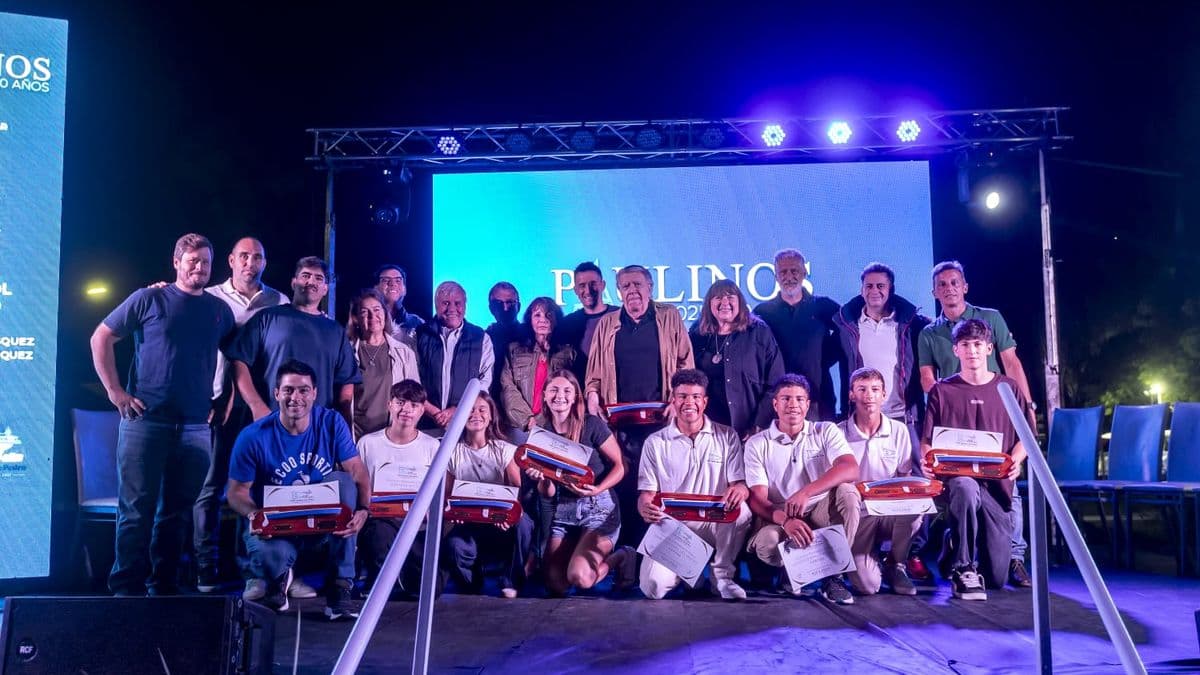 El Club Náutico San Pedro celebró la 40ª edición de los Premios Paulino con reconocimientos históricos