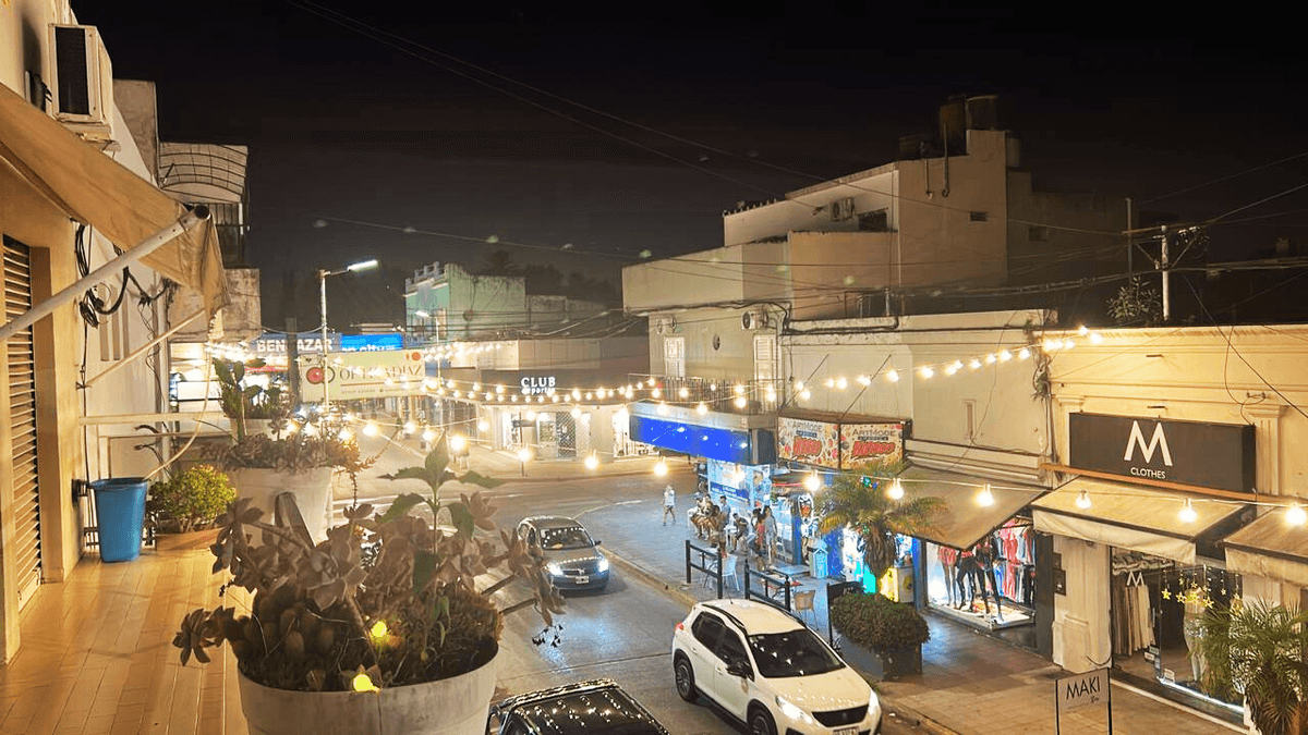 San Pedro: El Centro de Comercio resaltó el trabajo conjunto para embellecer el centro con decoración navideña