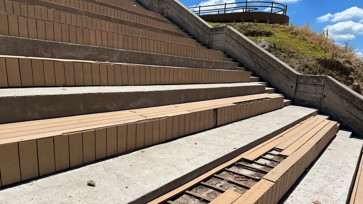 Anfiteatro vandalizado: el municipio de San Nicolás avanza contra los padres de los menores