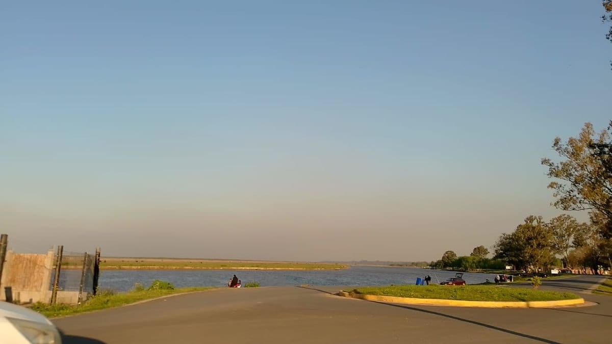Incendio en islas de Entre Ríos provoca humo y alerta en Baradero