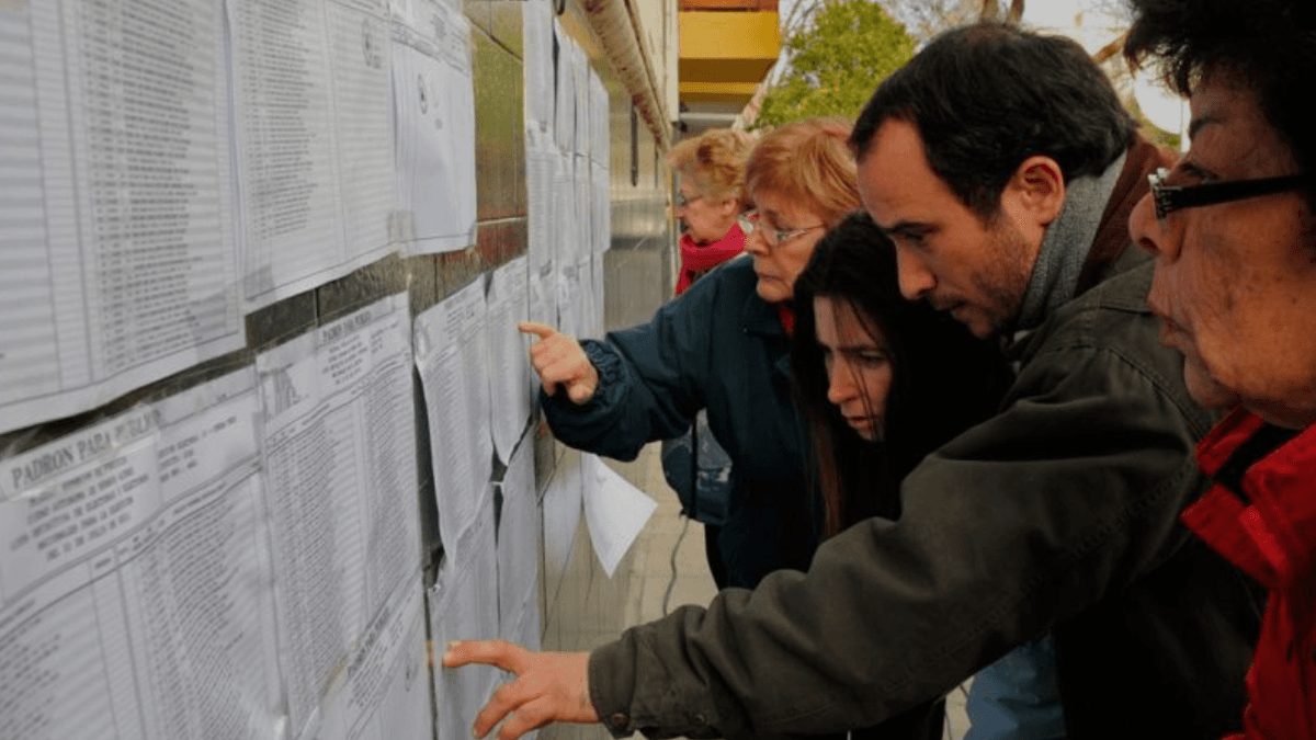 Ir a votar: por qué es obligatorio, cómo consultar el padrón y qué DNI llevar