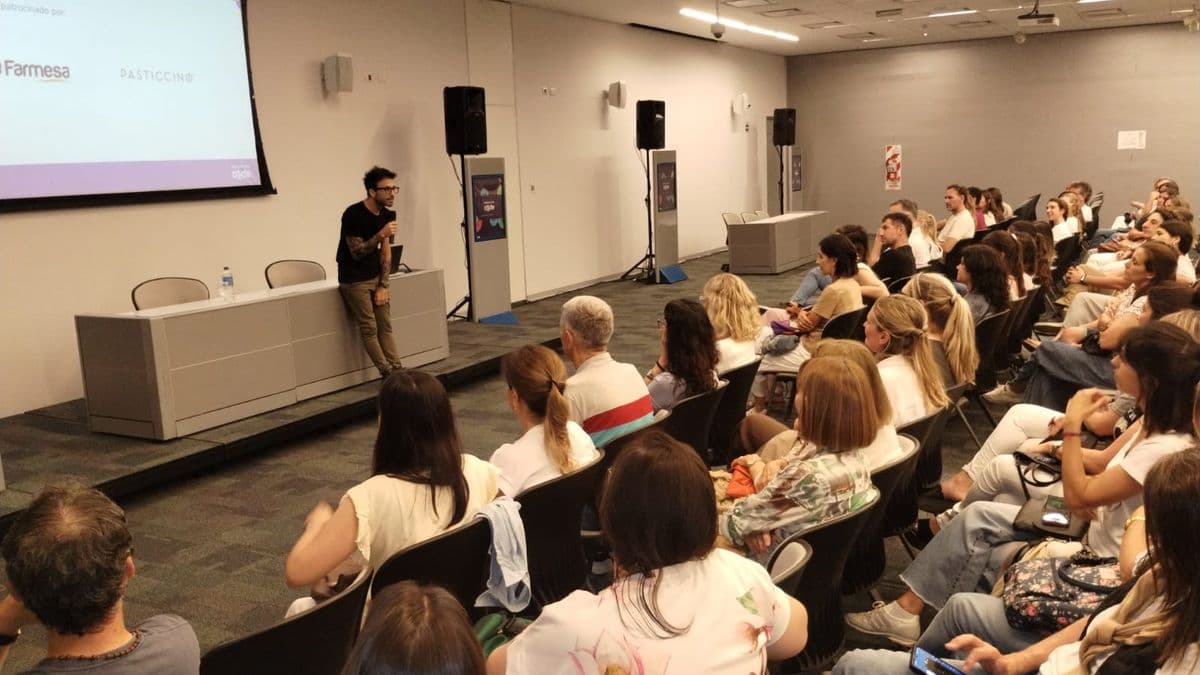 Lucas Raspall brindó una charla en Pergamino: cómo aprender a ser faro en tiempos de pantallas