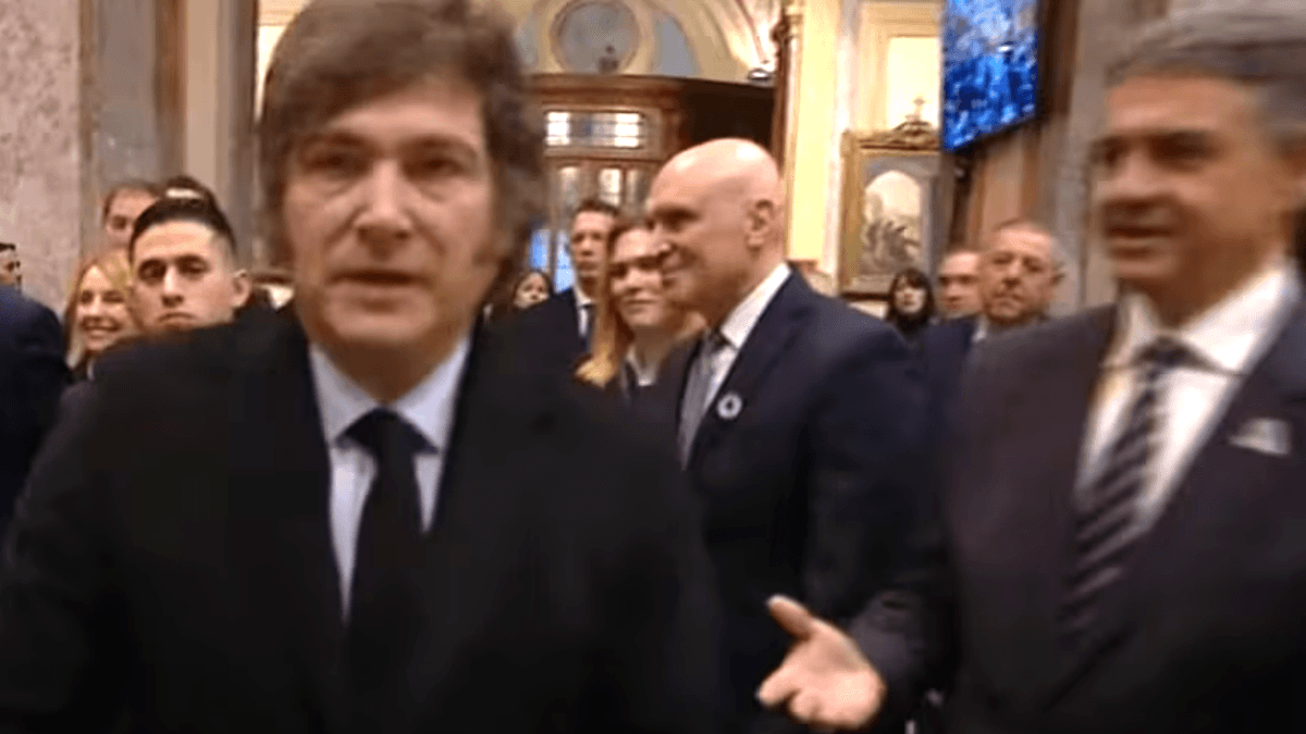 "Roma no paga traidores": el poder, la humillación pública y la idea de lealtad según Javier Milei