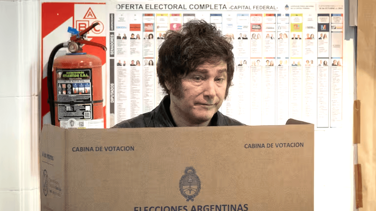 El Gobierno confía en un triunfo nacional mientras sigue con atención los resultados de Córdoba y Santa Fe