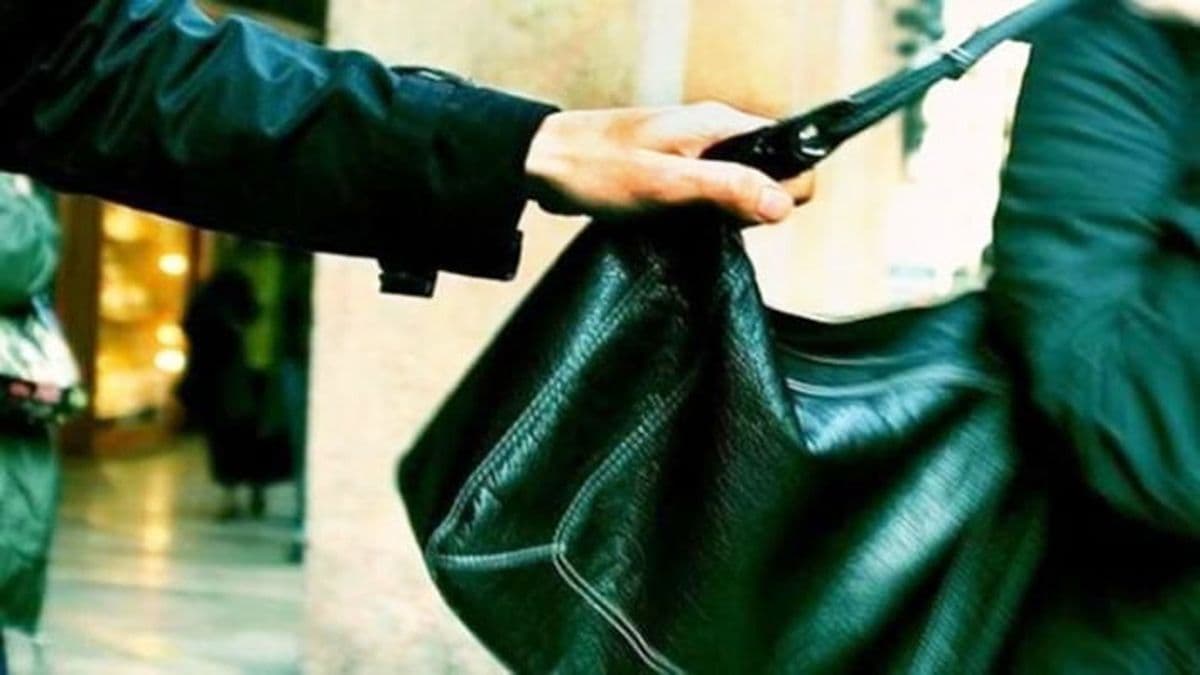 Baradero: motochorro asalta a una mujer en pleno centro y escapa con su cartera