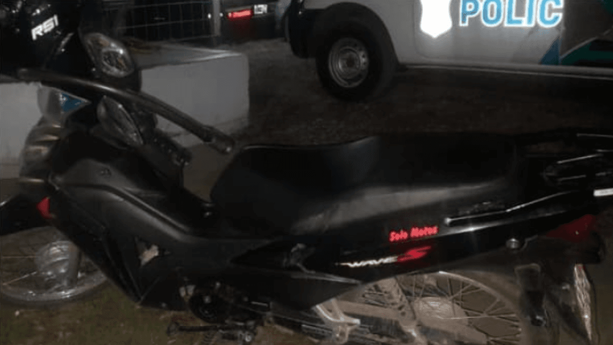 Detienen en San Nicolás: a un joven de 19 años tras intentar robar una moto vecinos lo retuvieron