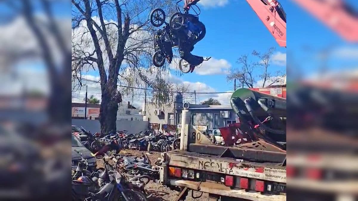 Seguridad vial: compactan motos secuestradas en operativos de control vehicular