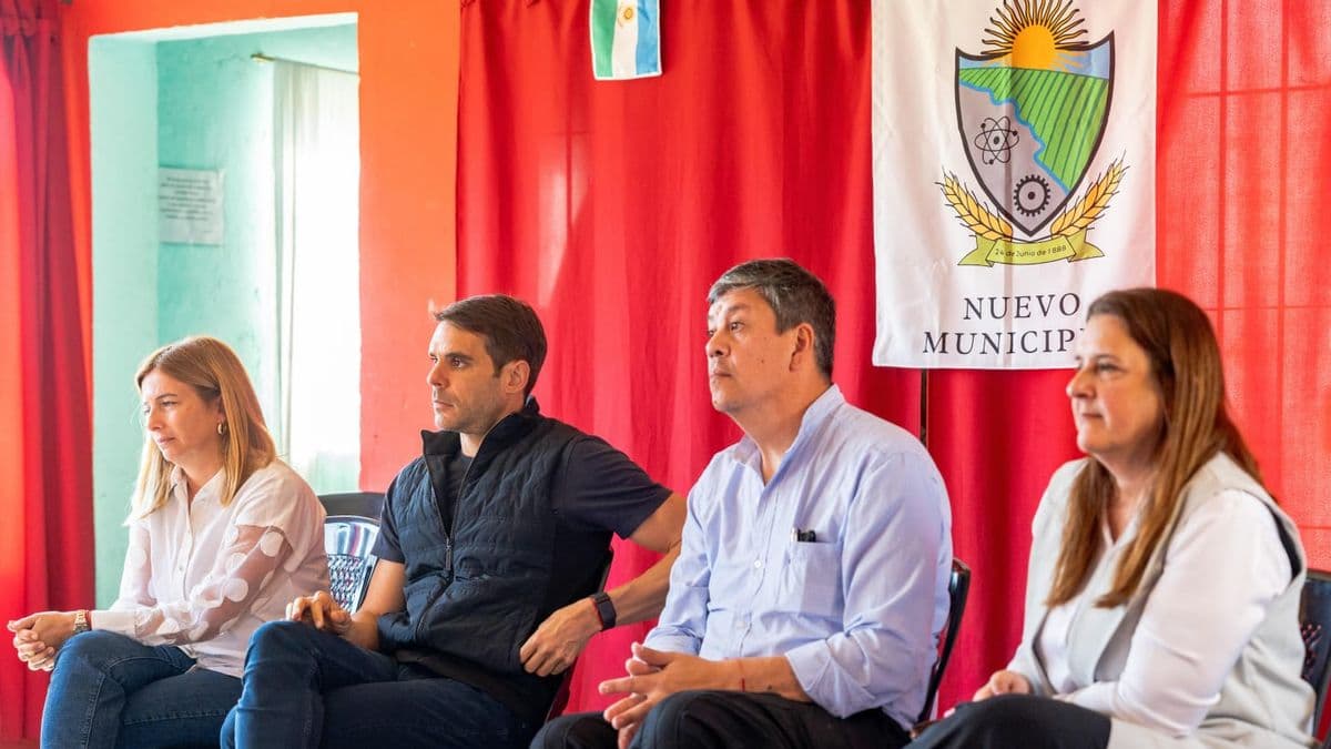 Manuel Passaglia volvió a Lima y respaldó el reclamo por la autonomía