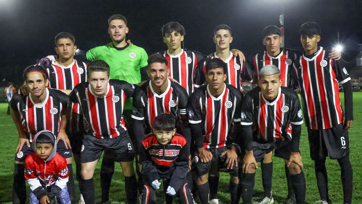 Racing goleó y se subió a la punta en el Regional Amateur