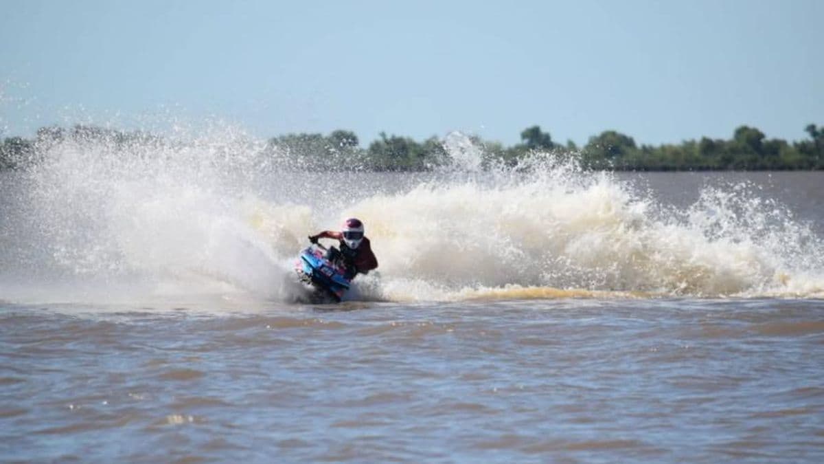 Ramallo vibró con la tercera fecha del Abierto Argentino de Jet Ski y Motos de Agua