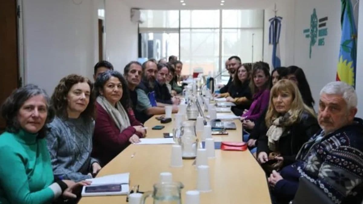 Gremios reclaman al Gobierno bonaerense la reapertura de paritarias
