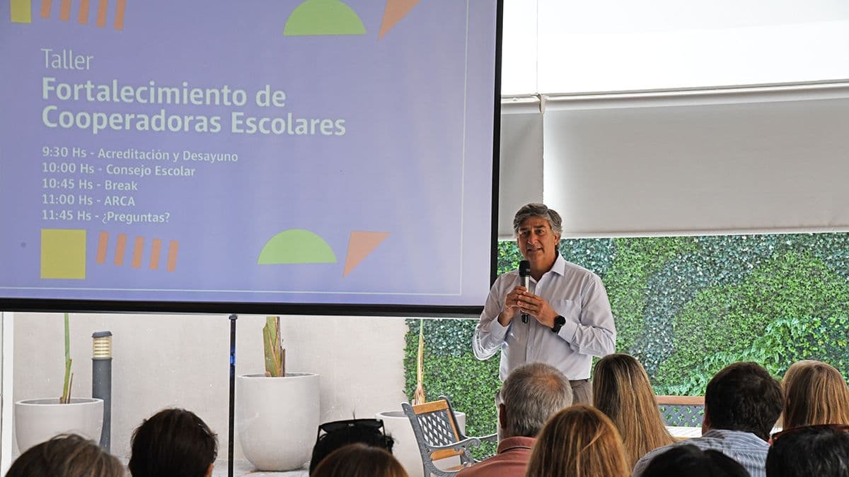 Capacitaron a cooperadoras escolares de San Nicolás y Ramallo para fortalecer su gestión institucional