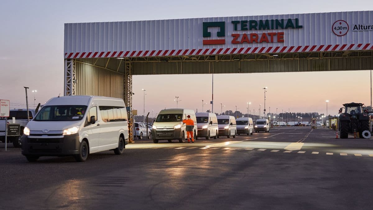 De Zárate al mercado latinoamericano: Toyota Argentina exporta la Hiace a Brasil