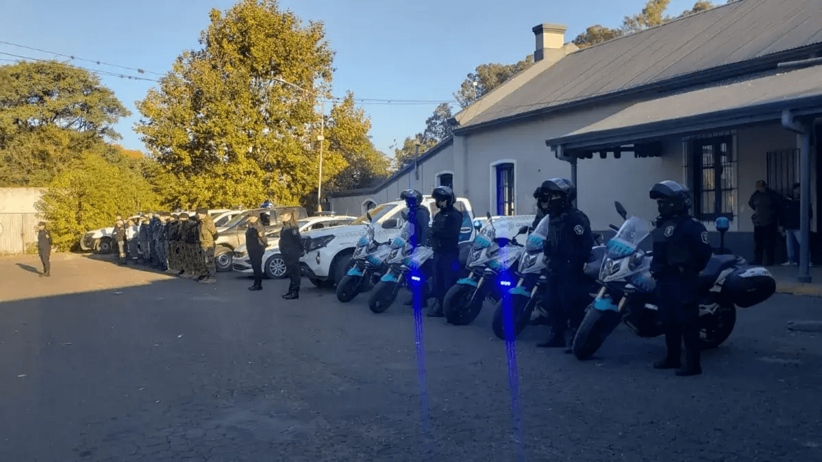 Mega operativo policial en San Nicolás: siete aprehendidos y 16 motos secuestradas