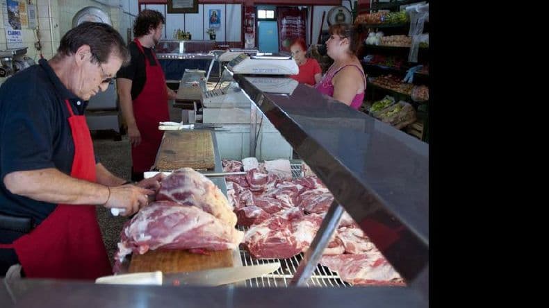 La producción de carne, el consumo y la faena cayeron en el último año