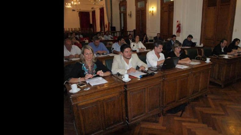 Los días no laborables de los municipales, eje de la discusión del Concejo