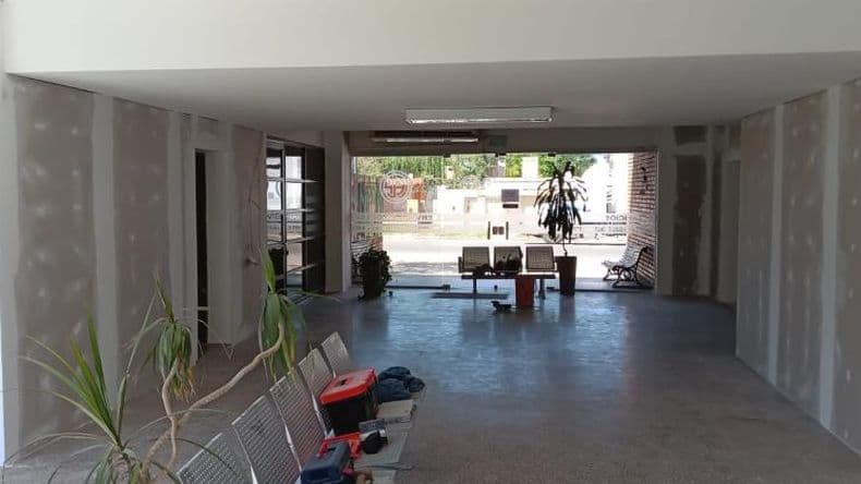 Mientras renuevan las salas velatorias, terminan la instalación del crematorio
