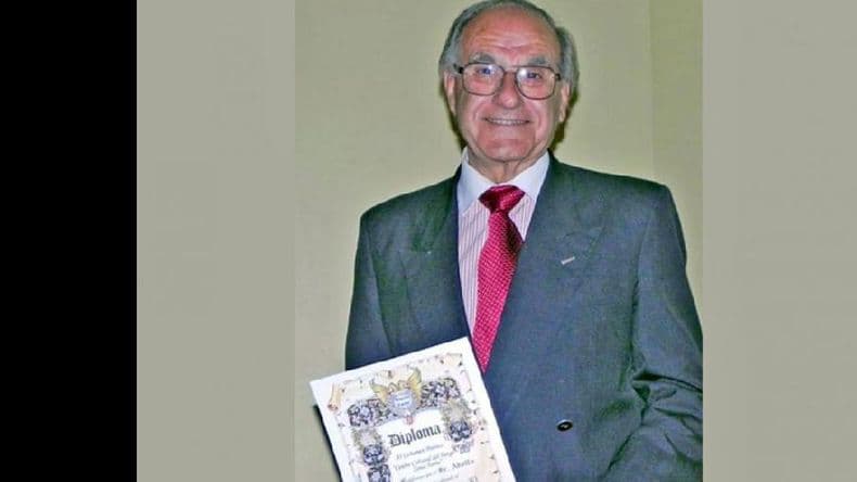 Varios premios logró en 2016 el poeta Adolfo Zabalza