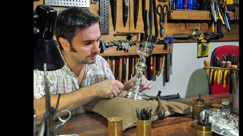 El cáliz que usará el Papa en EE. UU. lo hizo el argentino Adrián Pallarols