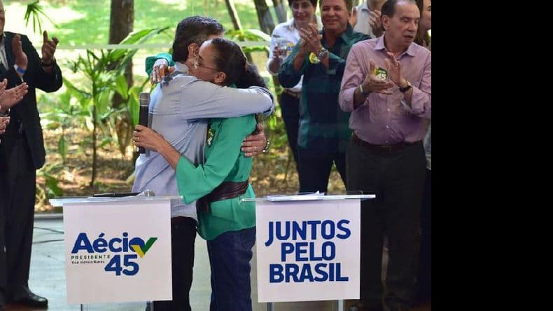 Brasil: Neves recibió el apoyo de Silva y juntos por primera vez prometiendo un cambio