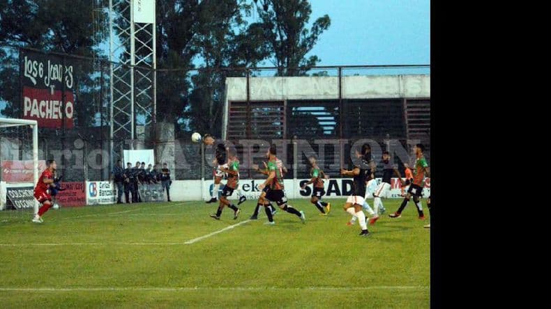 Douglas Haig arrancó la Reválida con un triunfo vital ante Las Parejas