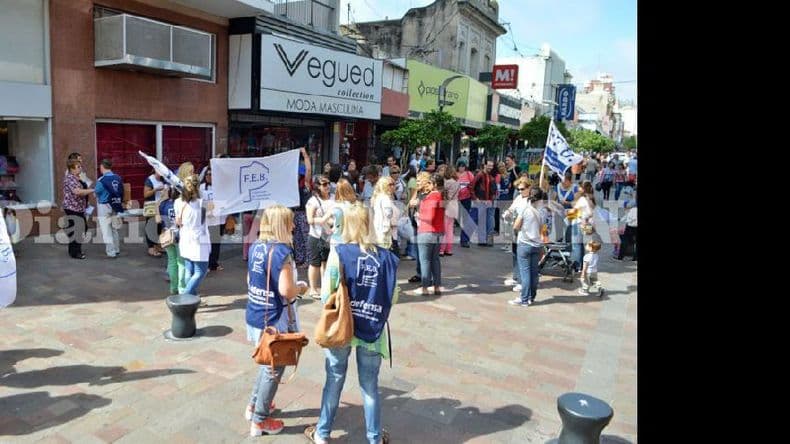 Dificultosa negociación: los docentes vuelven mañana al paro por 72 horas