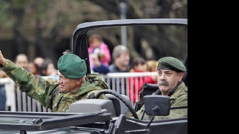 El exmilitar “carapintada” Aldo Rico defendió su participación en el desfile