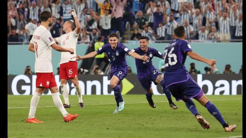 Argentina venció a Polonia por 2 a 0, ganó el Grupo C y jugará octavos de final con Australia