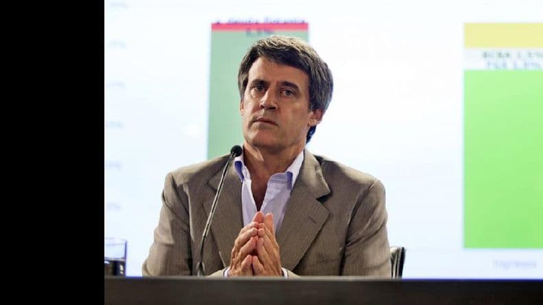 Prat Gay consideró que se deberían pedir aumentos de entre 20 y 25% en paritarias